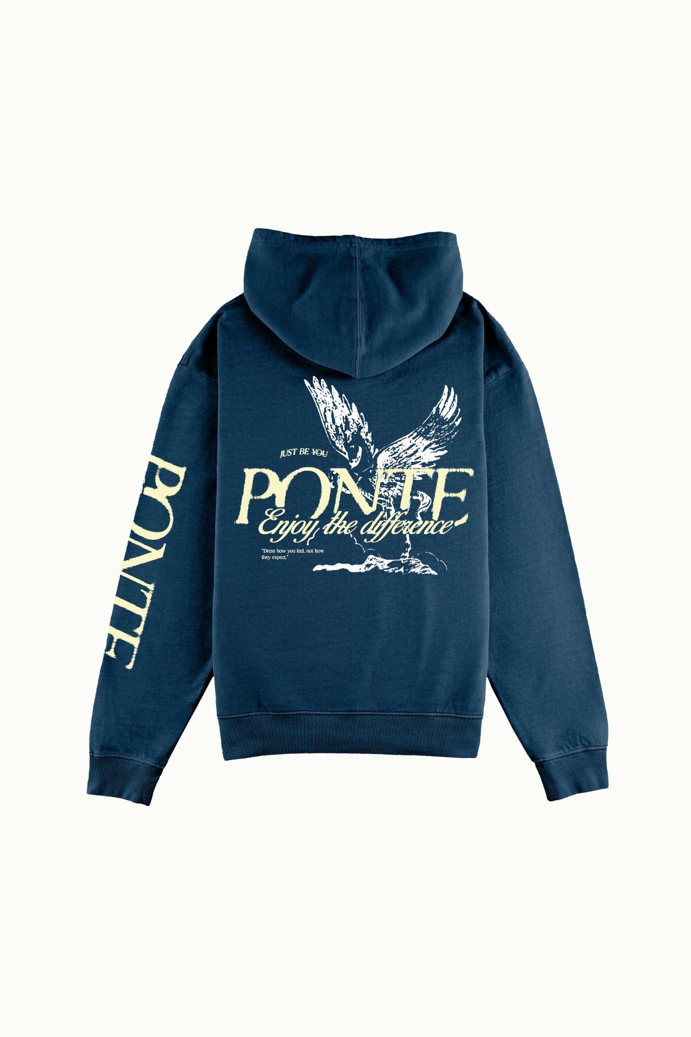 Sudadera Fly Different Hoodie azul petróleo, producto por detrás con águila blanca y letras PONTE doradas